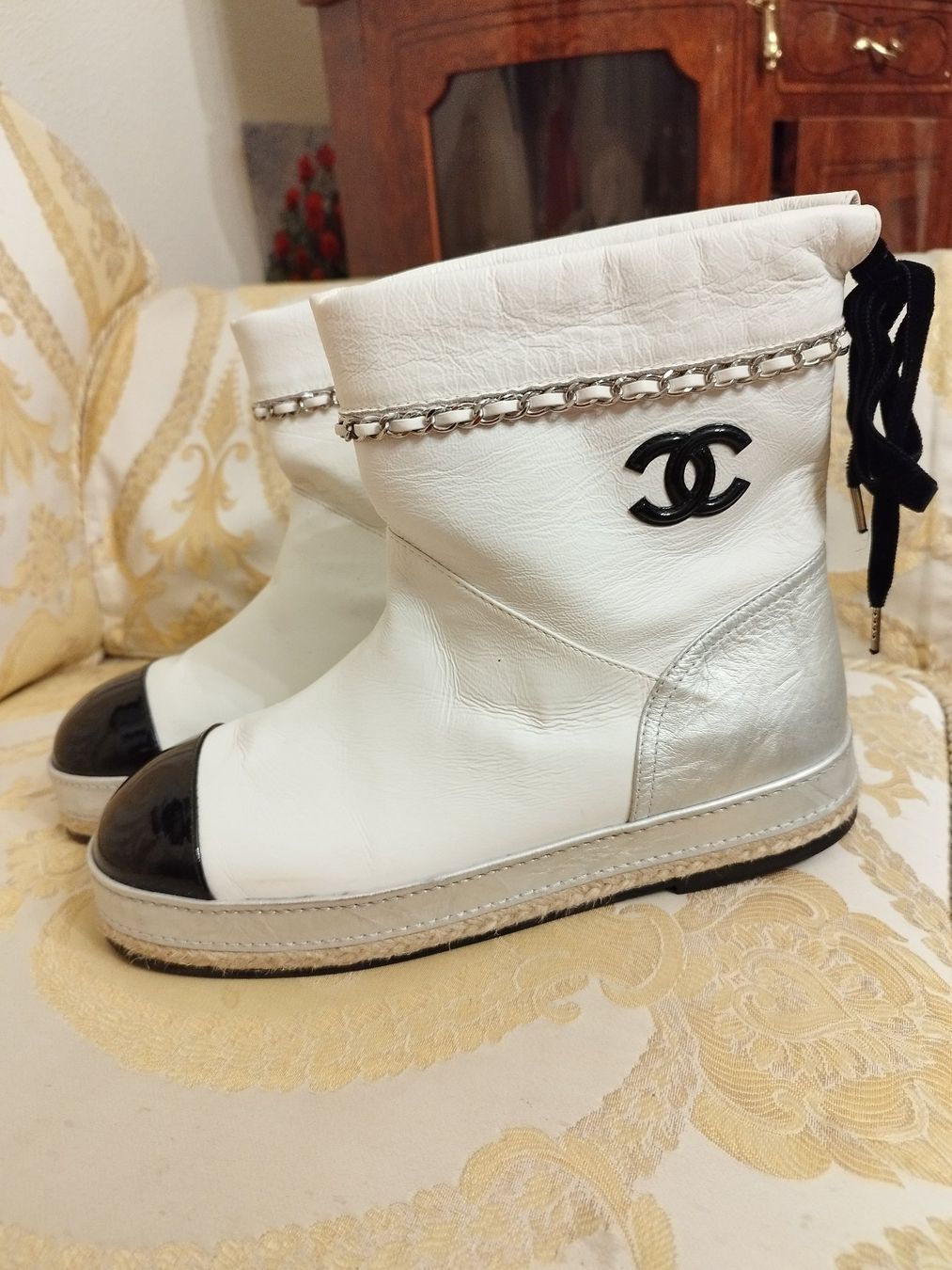 Chanel Scarpe da donna: Chanel Stiefel gr 40.5 Neu. – Nuovo (secondo la descrizione) da Basel venduto da pro_79rs 6