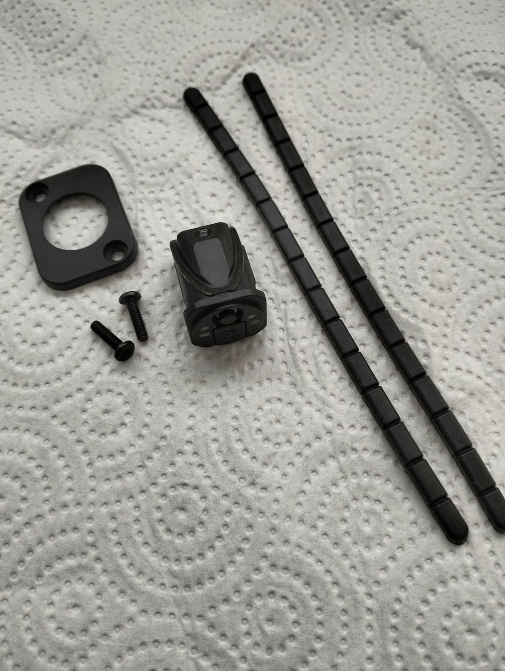 Shimano Pezzi di ricambio: Shimano Di2 Elektrischer Verteiler EW-RS910 – Usato da Uster venduto da KarlZH 4