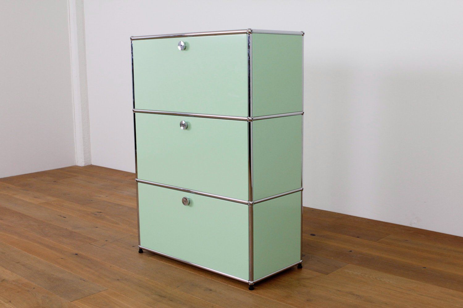 USM Scaffali: USM Haller Regal // UPCYCLED // NEUE FARBEN – Nuovo (secondo la descrizione) da Affoltern am Albis venduto da StudioStandard 1