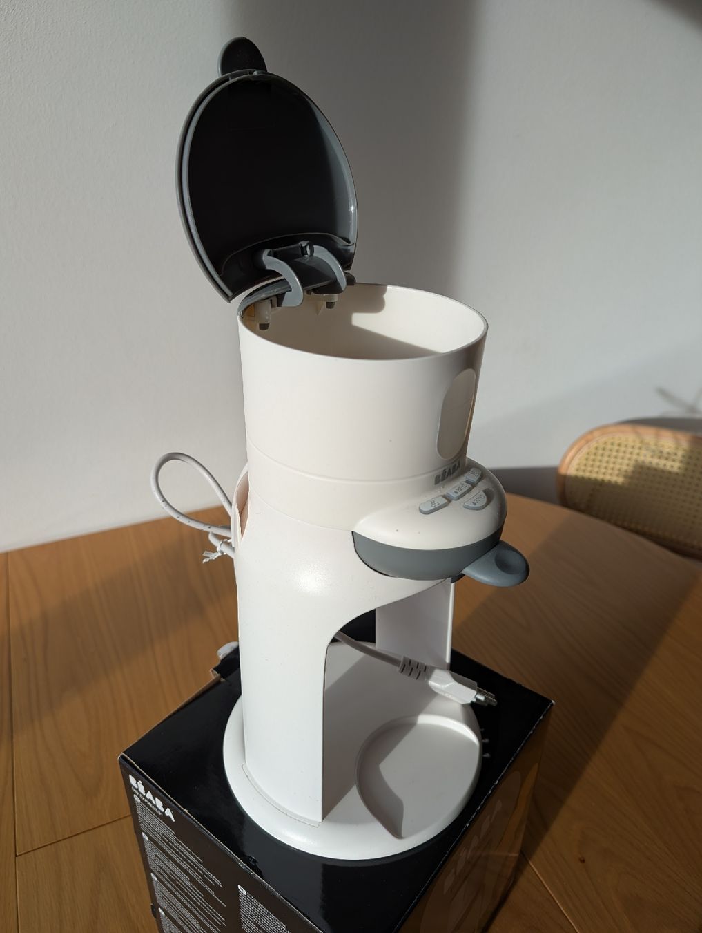 Elettrodomestici da cucina: Beaba Bib Expresso, Flaschenzubereiter mit Schweizer Stecker – Usato da Basel venduto da an_v7yj 2