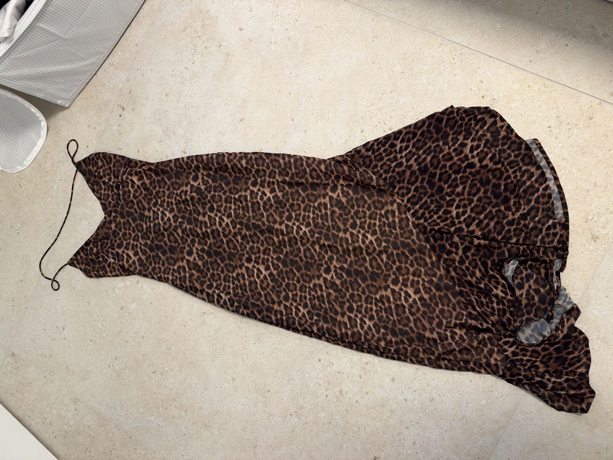 Vestiti: White Fox Leoprint Maxikleid – Usato da Illnau venduto da iva_ck2d 1