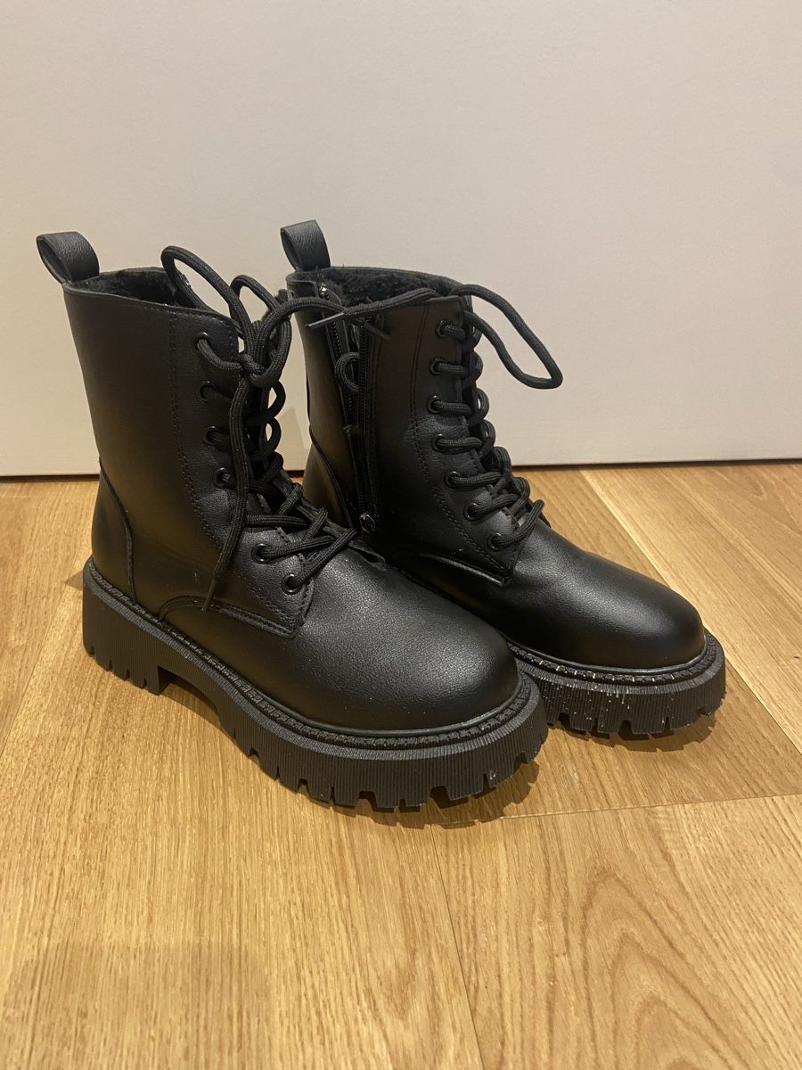 Chaussures hommes: Schwarze Winter Boots, Grösse 38 – Neuf (Voir description) à Dielsdorf par lor_j5qt