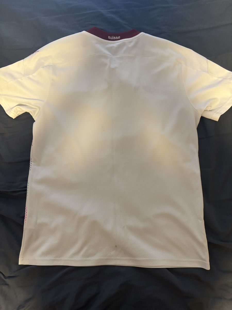 Schweizer Nati Canottiere & Pantaloni: Schweizer Trikot Away / Grösse L – Nuovo (secondo la descrizione) da Diepoldsau venduto da yannick_1805 1