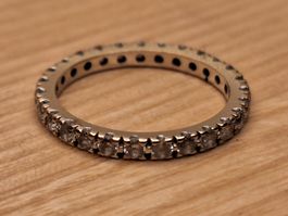 Alliance Ring Weissgold 18K (punziert 750) nat. Diamanten 