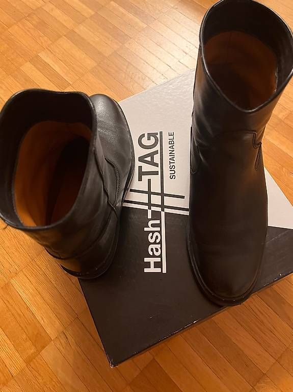 Damenschuhe: Vendo stivaletti neri pelle – Gebraucht aus Jona von sen_vd8v 2