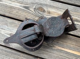 antikes geschmiedetes Türschloss