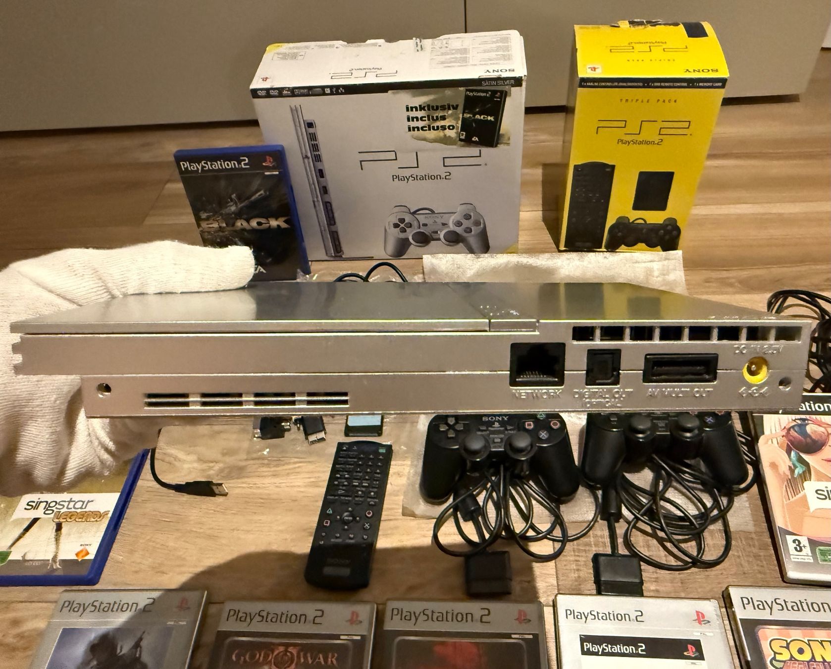 Sony Konsolen: PS2 Slim + 2 Dualshock + 9 jeux + Singstar + accessoires – Gebraucht aus Chardonne von FrankDiesel 4