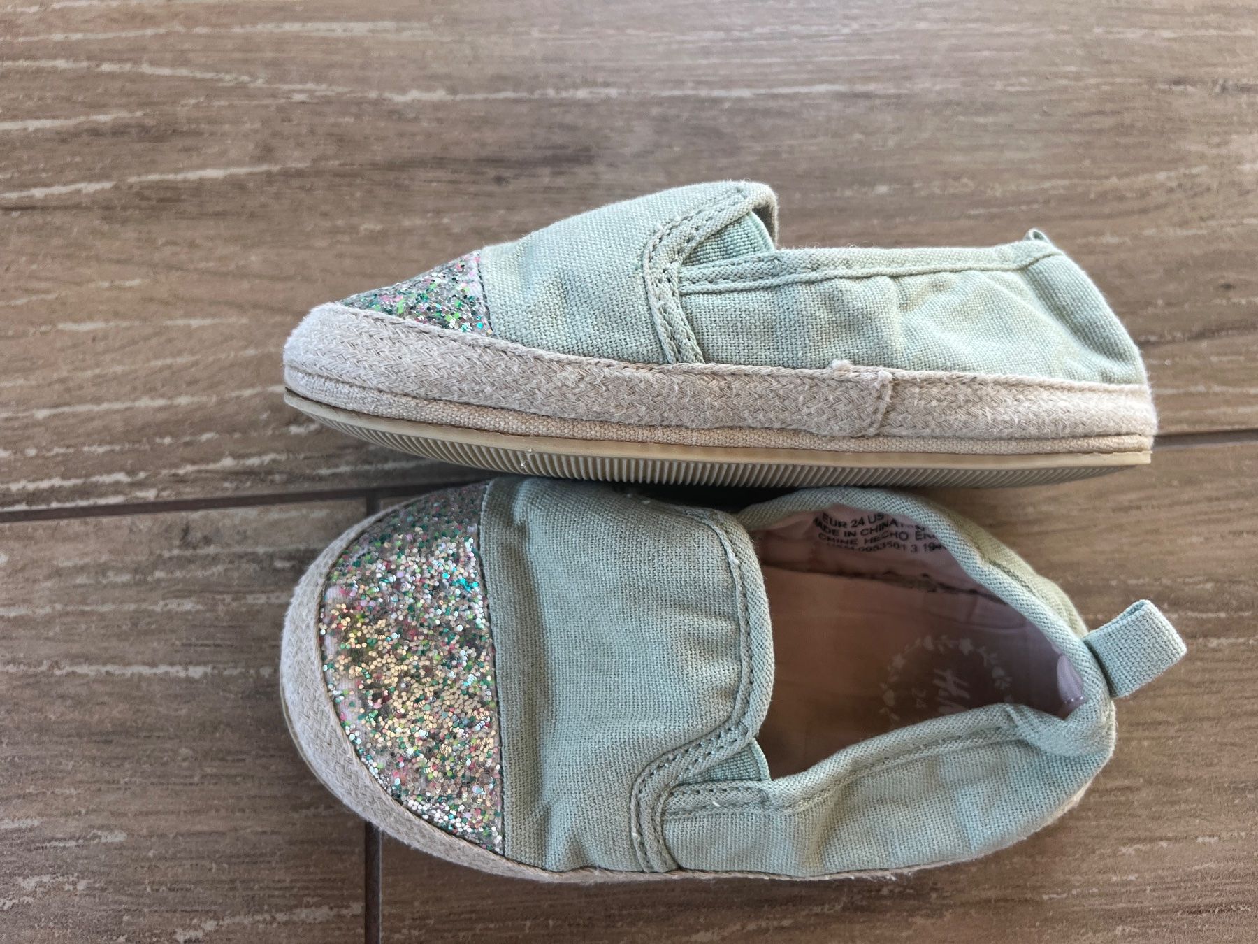 Scarpe per ragazze: 24_Sehr süss und weich_Baumwolle – Usato da Versegeres venduto da kista