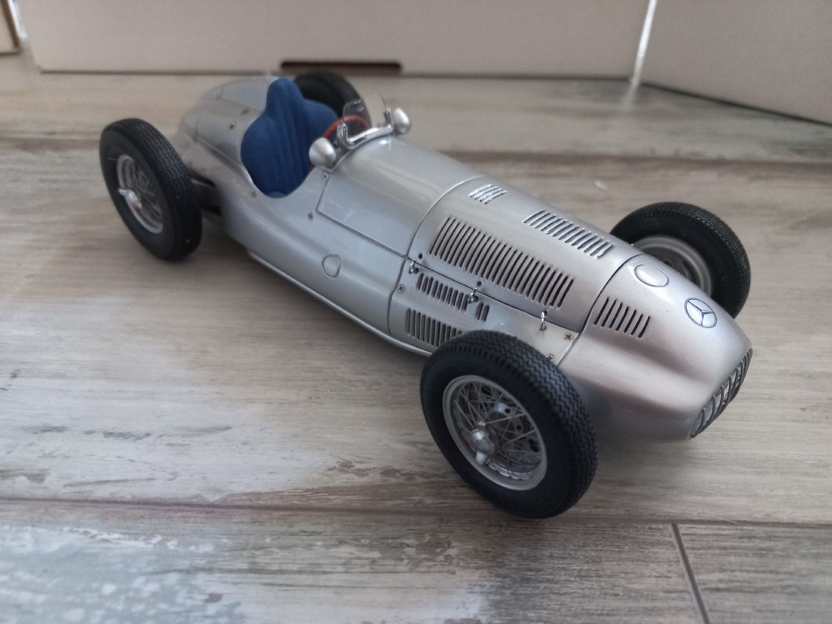 CMC Modellini d'auto: Mercedes W165 1/18 CMC – Usato da Attalens venduto da remy_s00 1