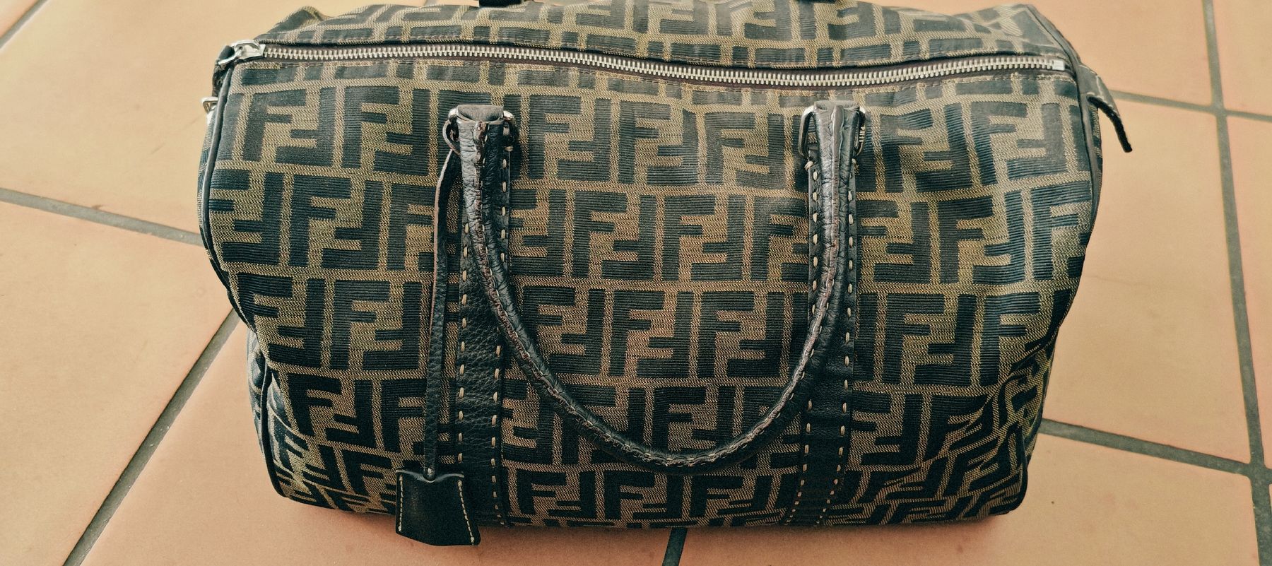 Fendi Borse: Fendi Tasche – Usato da Nuglar venduto da Danivenividiundeasy