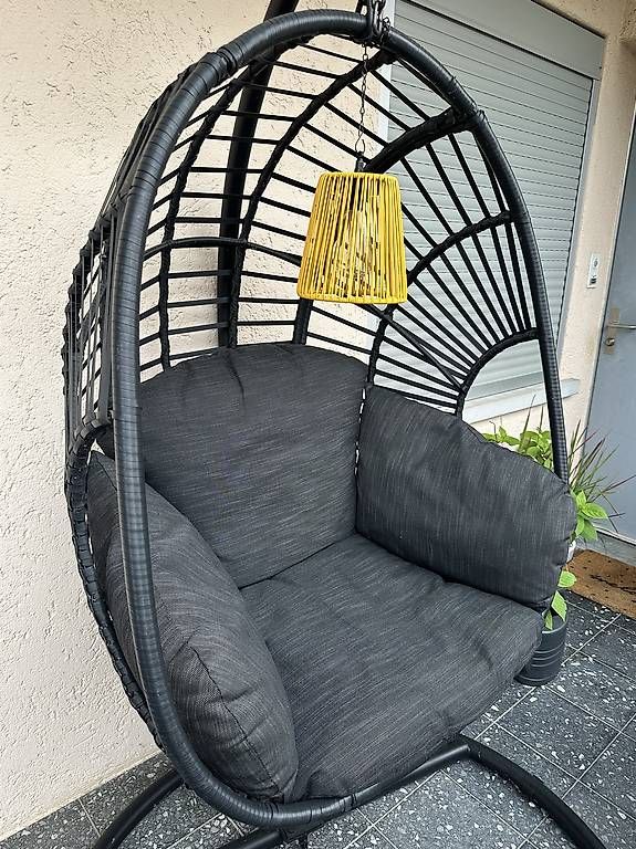 Poltrone pensili da giardino: Hängesessel schwarz/ grau – Usato da Stäfa venduto da DearDarling 1