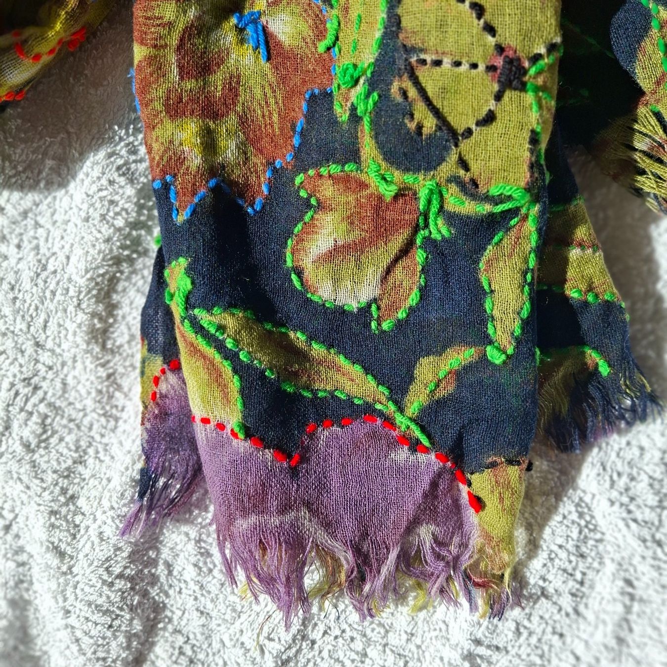 Foulard & Sciarpe: Dekorativer Schal – Usato da Stäfa venduto da meridianum 5
