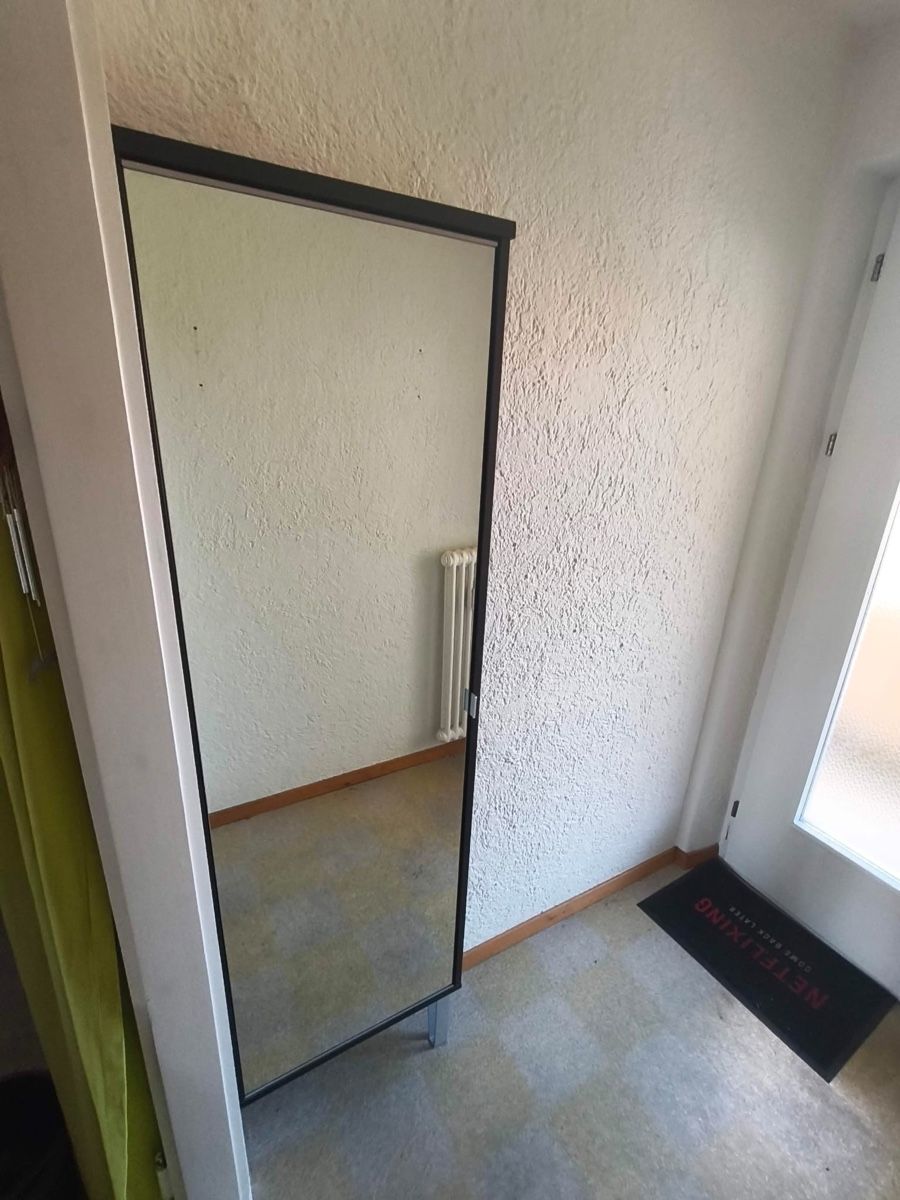 Guardaroba: Schuhschrank mit Siegeltür  – Usato da Staad SG venduto da and_c6q2 1