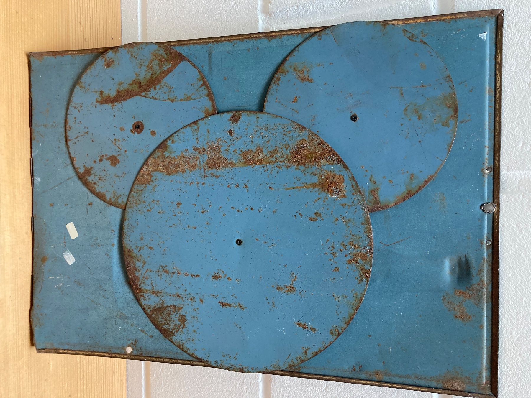 Insegne: Antikes Blechschild mit Kalender ! – Usato da Lyss venduto da Marylinn58 8
