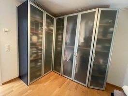 Rüttimann Eckschrank dunkelblau verfügbar 25.7.2026