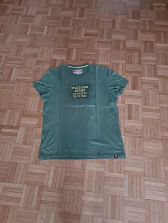 Mustang Jeans T-Shirt Grösse L, Farbe Olive, Top Zustand
