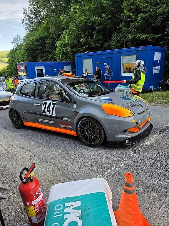 Automobili: Renault Clio III Cup EVO – Usato da La Roche FR venduto da zan_29yx