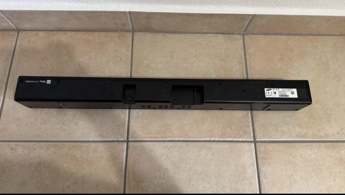 Samsung Casse acustiche: Barre de son Samsung HW-J250 avec télécommande et câble – Usato da Lausanne venduto da loriscapo 4