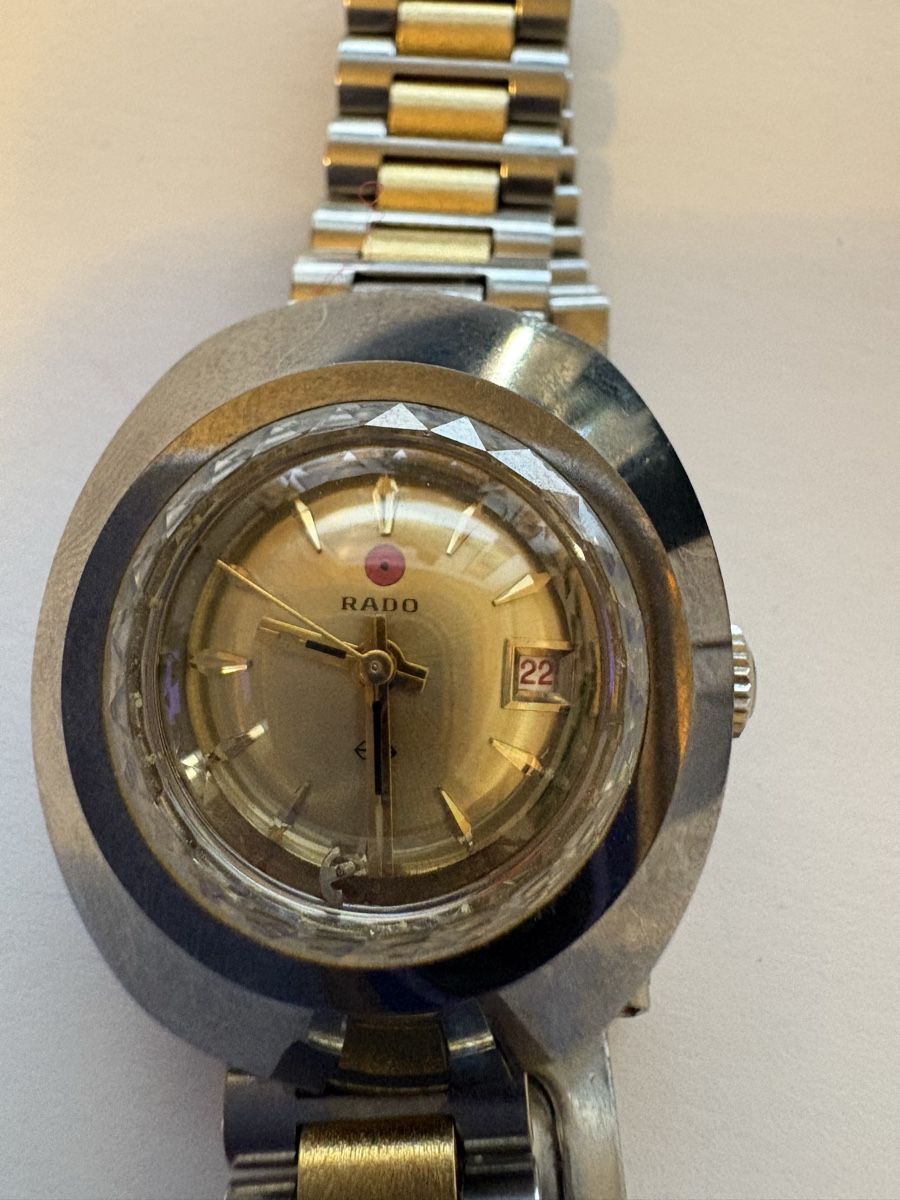 Rado Uhren: Rado Damen Uhr Automatik – Gebraucht aus Murten von Tzaugg