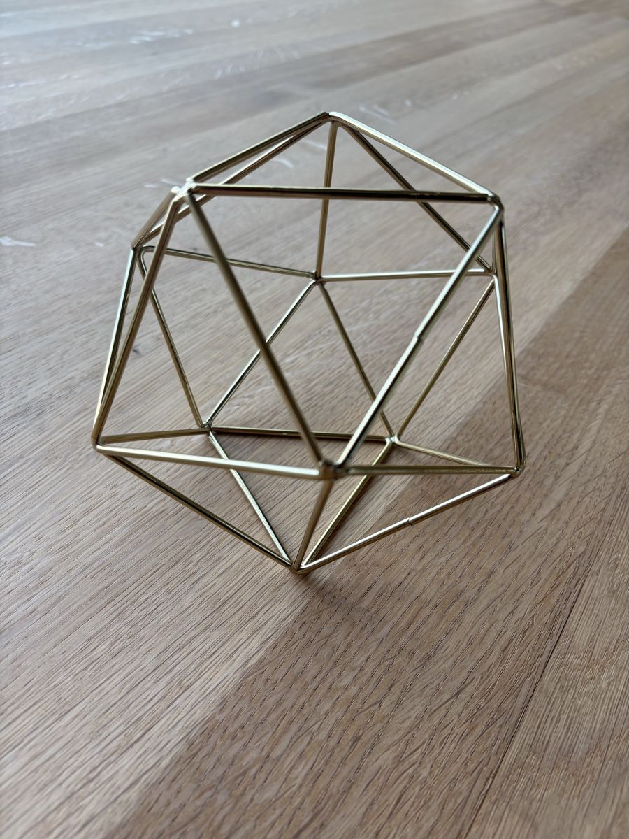 Tutte le decorazioni: Geometrisches Dekoelement – Usato da Binningen venduto da Dorlaa