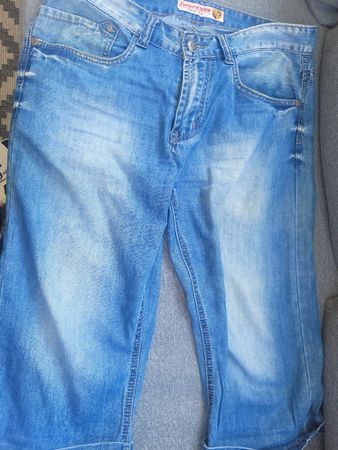 Sunbird Jeans, Grösse 34, hellblau - Ideal für den Sommer!