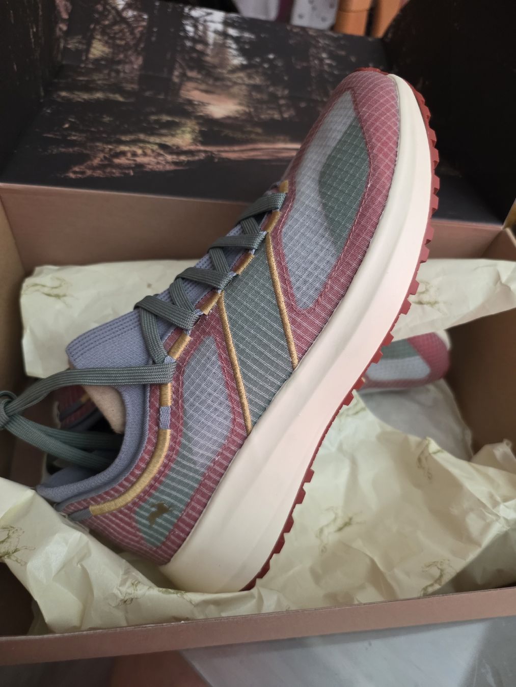 Herrenschuhe: Tracksmith Eliot Range Rose Gris Taille 41 – Neu und originalverpackt aus Genève von mei_d6lr