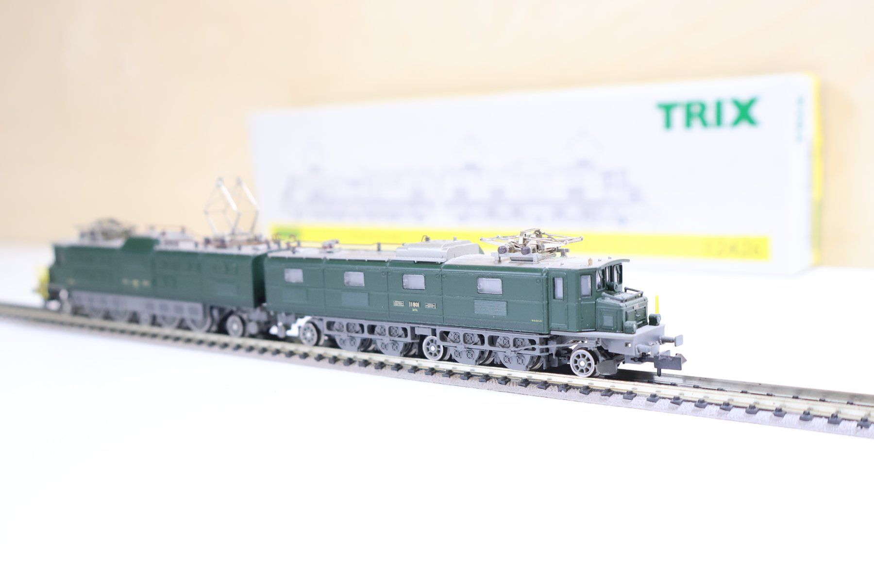 Trix Modellini di ferrovie: Minitrix SBB E-Lok Ae 8/14 - 12426 - Digital Schnitt. Top – Usato da Winterthur venduto da Monstera 6