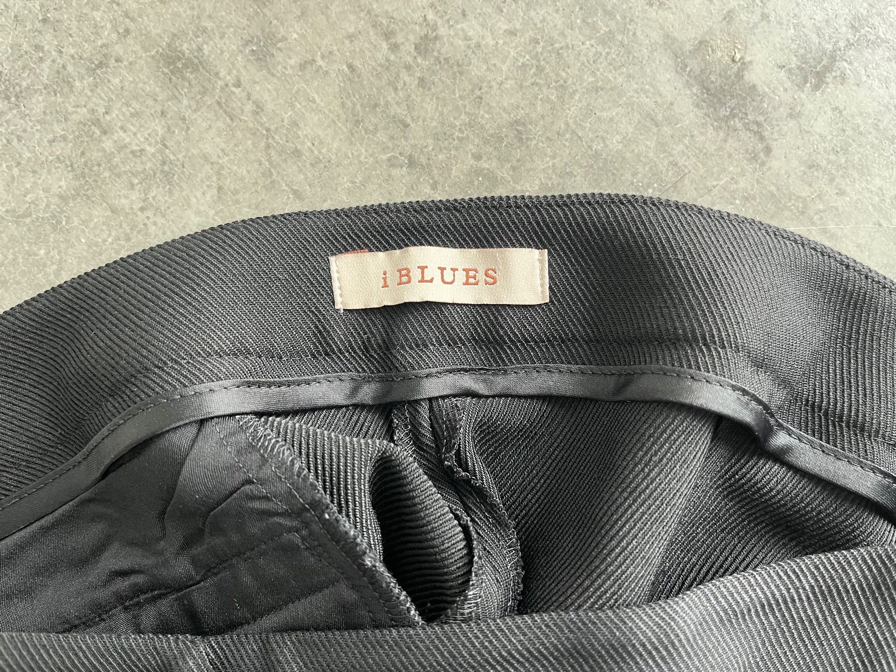 Pantaloni: IBLUES Hose schwarz Gr. 38 – Usato da Zollikofen venduto da spunk65 7