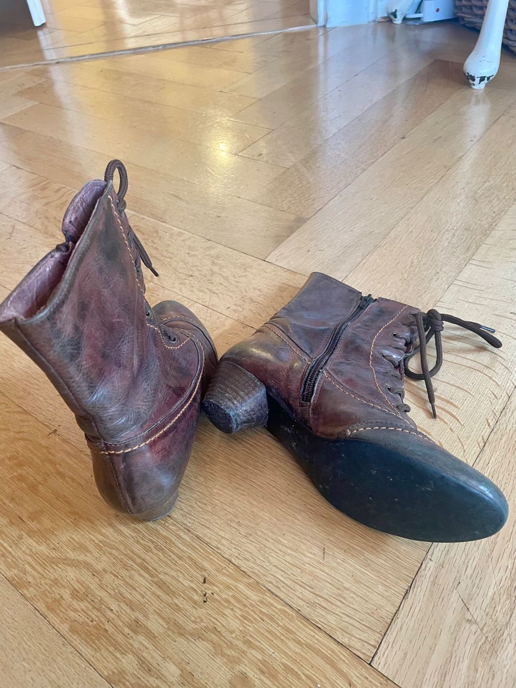 Damenschuhe: Stiefeletten Gr. 35 – Gebraucht aus Rickenbach BL von la-perla 2