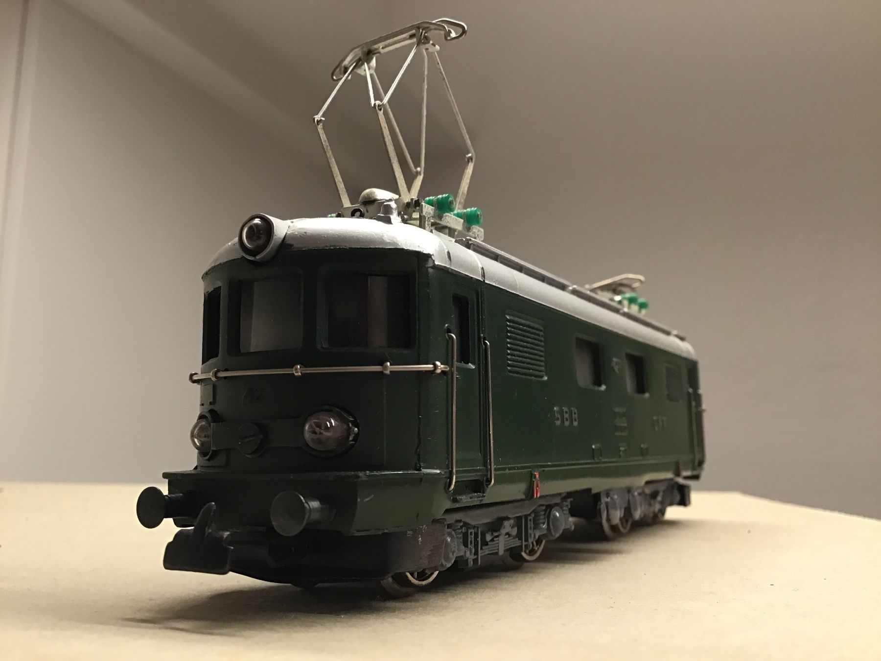 Märklin Modellini di ferrovie: MÄRKLIN/HAG RE 4/4I H0 - – Usato da Männedorf venduto da Spezial-Modelle 1