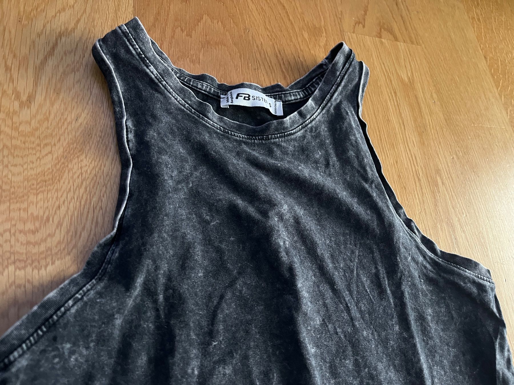 Tops: 2 schöne Tops, Grösse S – D'occasion à Zürich par MariaSusanne 2