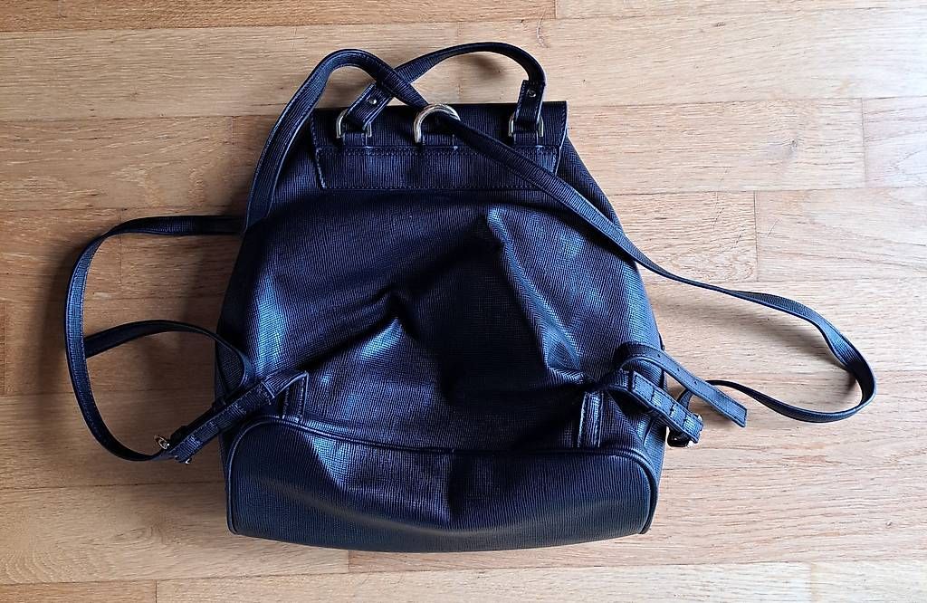Zaini: Rucksack Mango schwarz mit goldiger Schnalle – Usato da Winterthur venduto da ste_jhr6 2