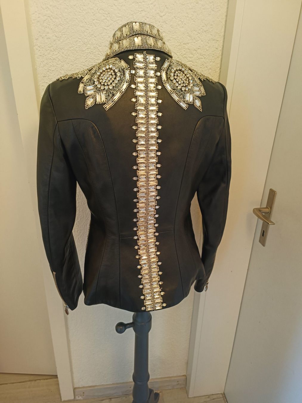 Philipp Plein Giacche: Philipp Plein Lederjacke Grösse S mit Swarovsky – Usato da Winterthur venduto da style-and-design.zrh 3