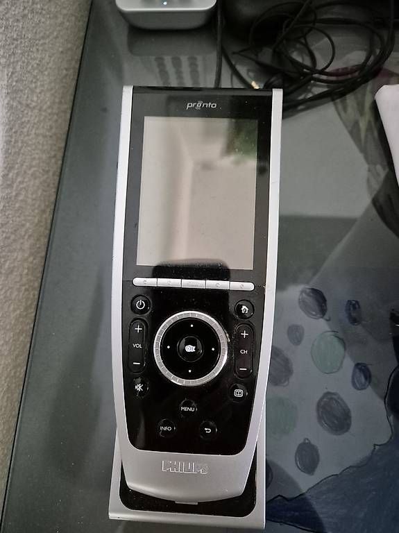 Télécommandes: Télécommande philips Pronto Tsu9400  – D'occasion à Epalinges par Rsellig 2
