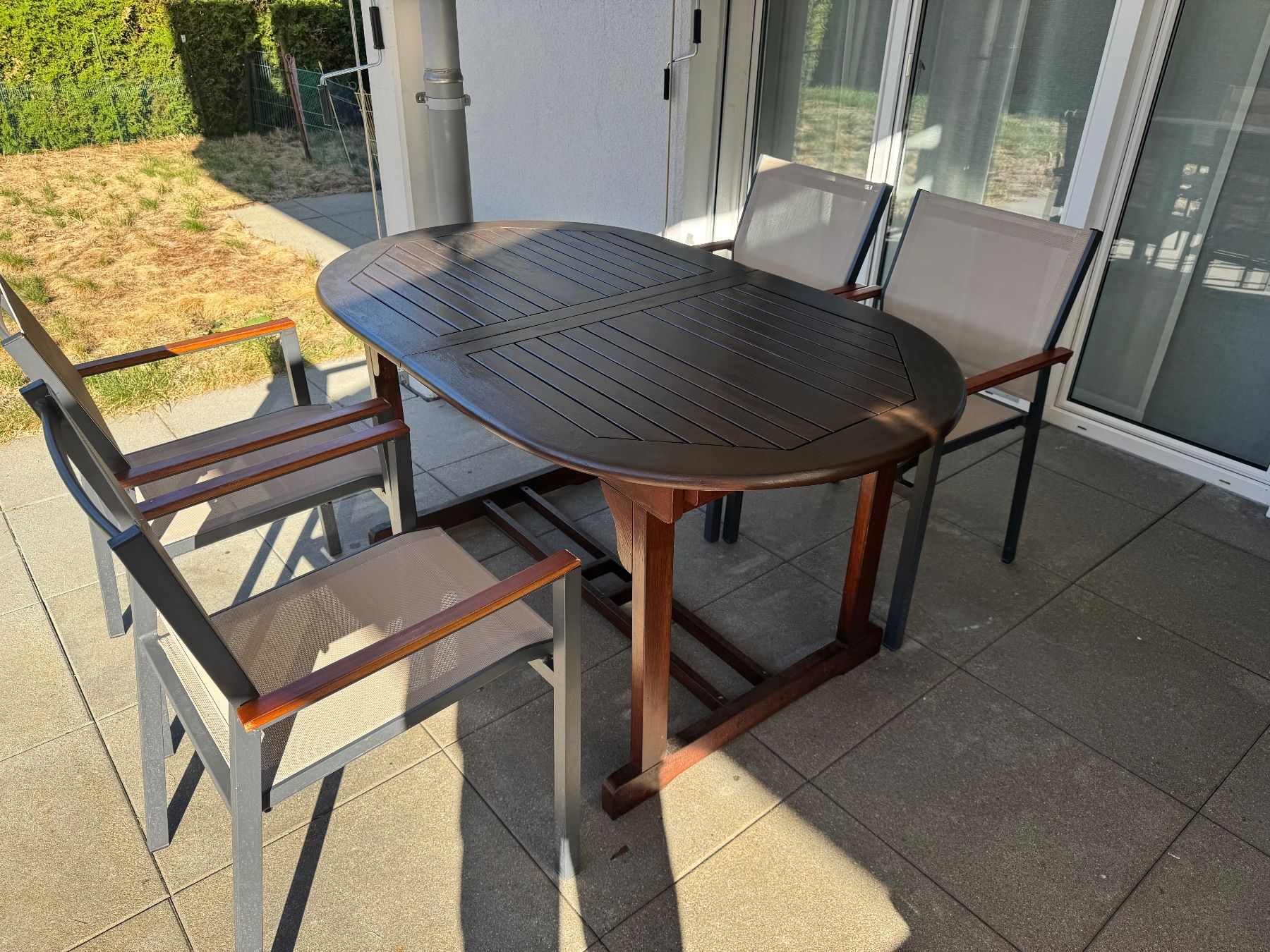 Tischset: Gartentisch-Set mit 4 Stühlen – Gebraucht aus Schwerzenbach von Delta123 1