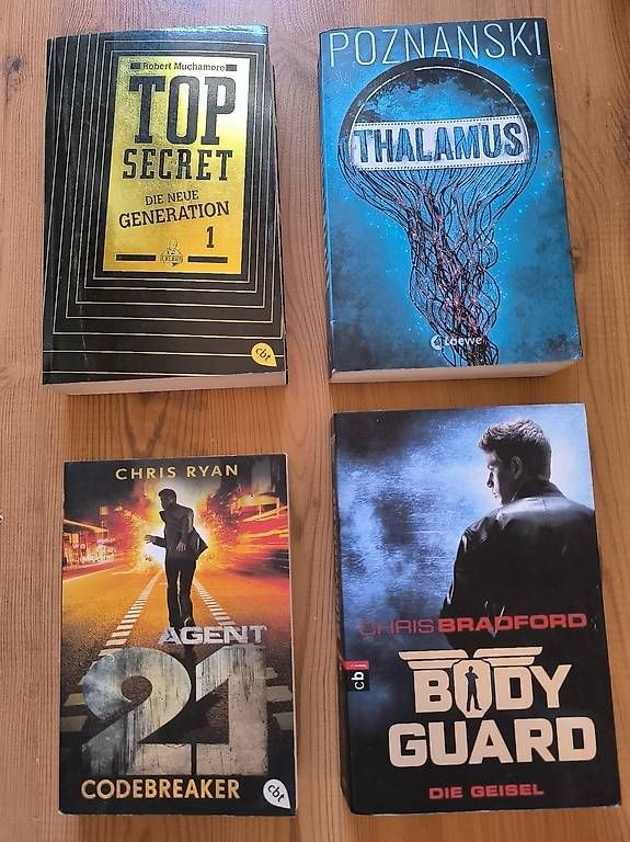 Livres: Jugend-Thriller & Actionromane  4 Bücher – D'occasion à Sisseln AG par kid_gm5m