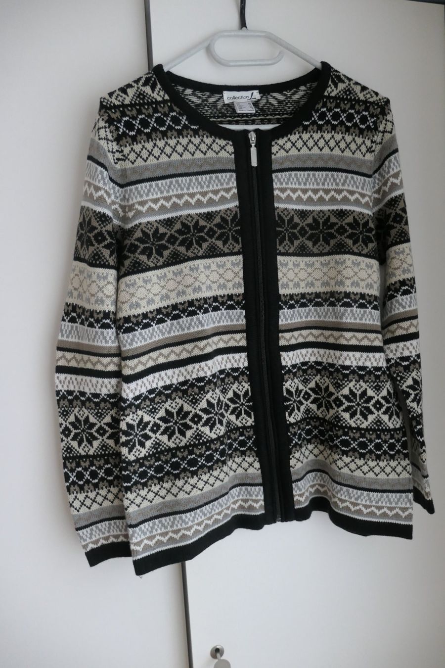 Giacche: Strickjacke mit Reissverschluss, Grösse 38 – Nuovo (secondo la descrizione) da Eschenbach LU venduto da Orchi