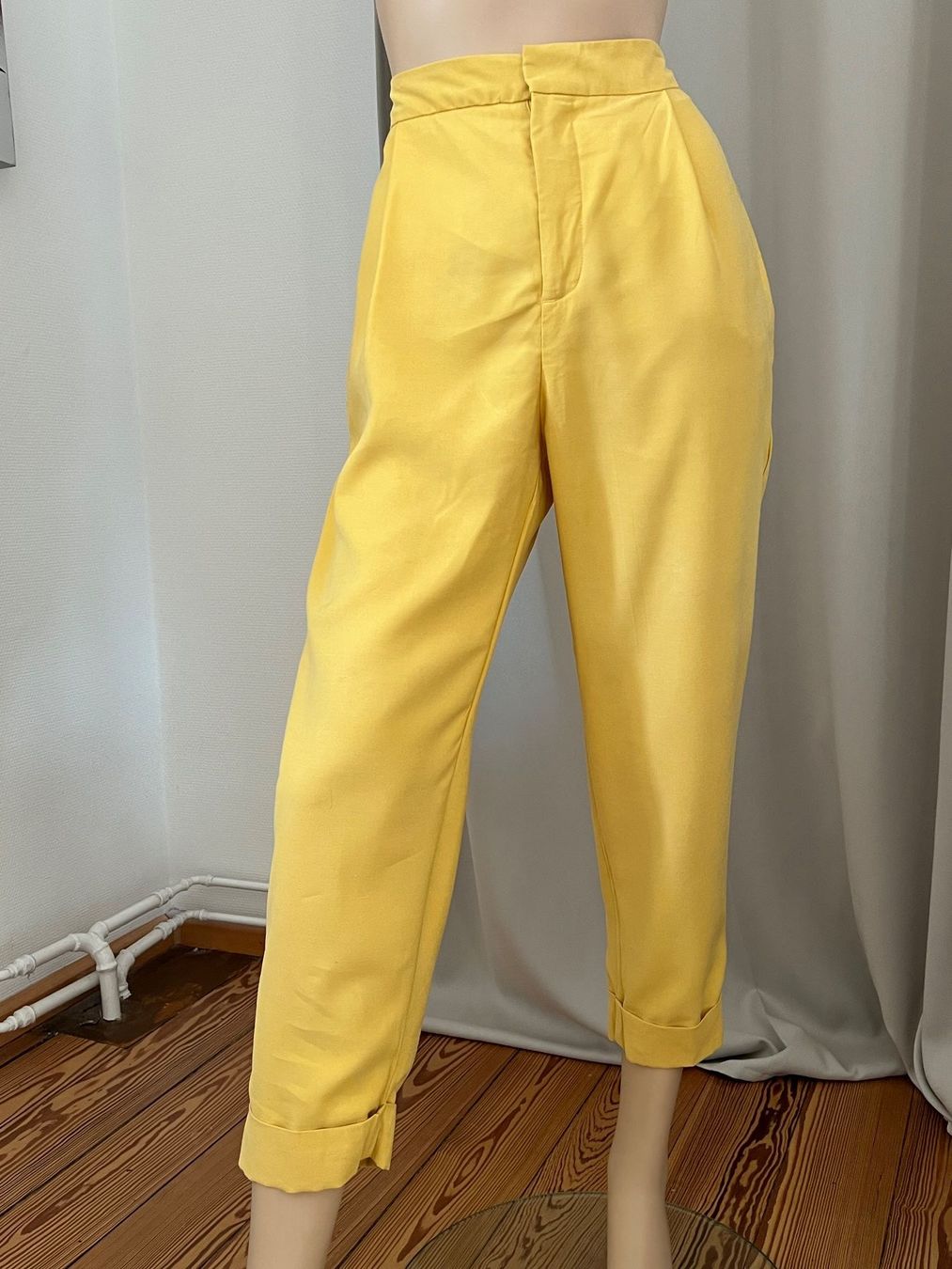 Zara Hosen: Zara  Sommerhose, gelb, Gr. M – Gebraucht aus Zürich von ost_5sdl 1