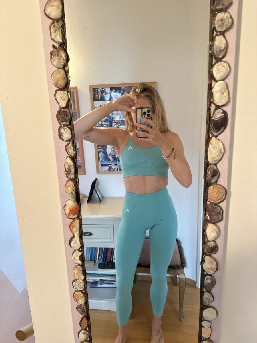 Oner Active Leggings: Oner Active Set – Neu (gemäss Beschreibung) aus Rickenbach-Sulz von hel_yx9y