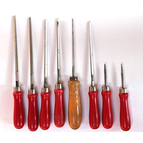 Tous les outils: Lot de 8 équarrissoirs – D'occasion à Marsens par Jogowatchclock