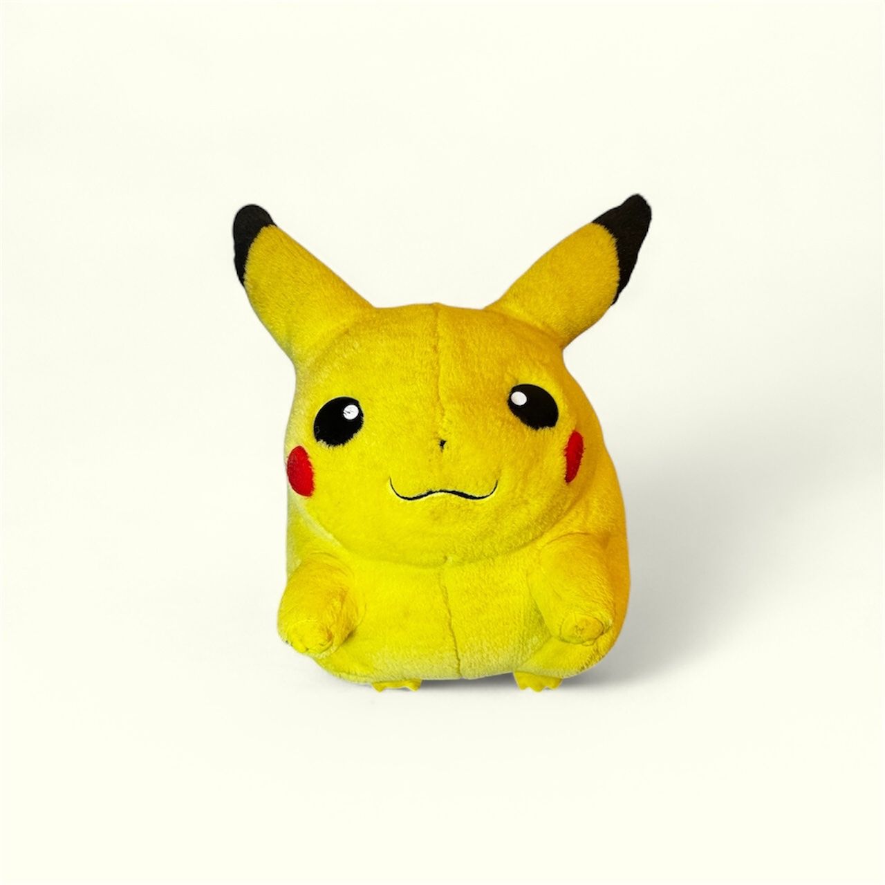 Hasbro Statuette: Süsses Pikachu Stofftier von Hasbro – Usato da Basel venduto da Melee