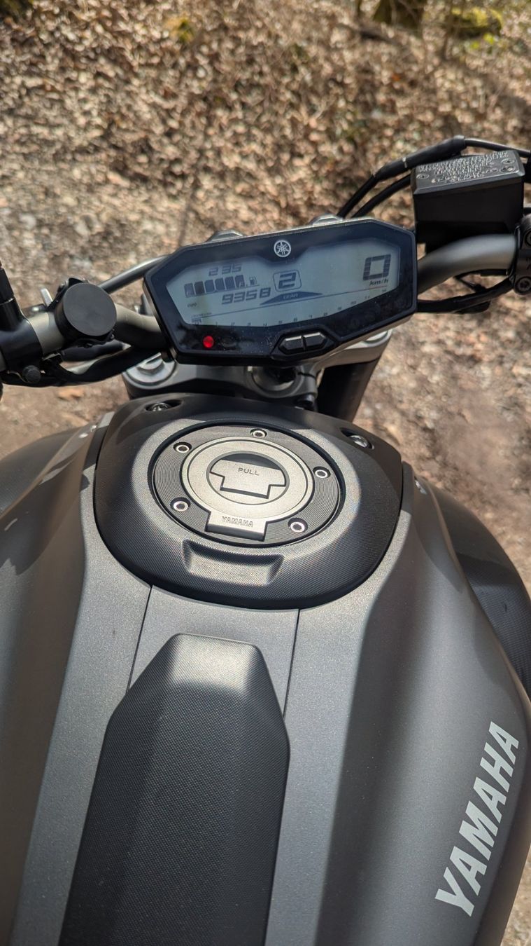 Yamaha Strada: Yamaha MT07 Top Zustand – Usato da Sennhof venduto da mec_2vkp 1
