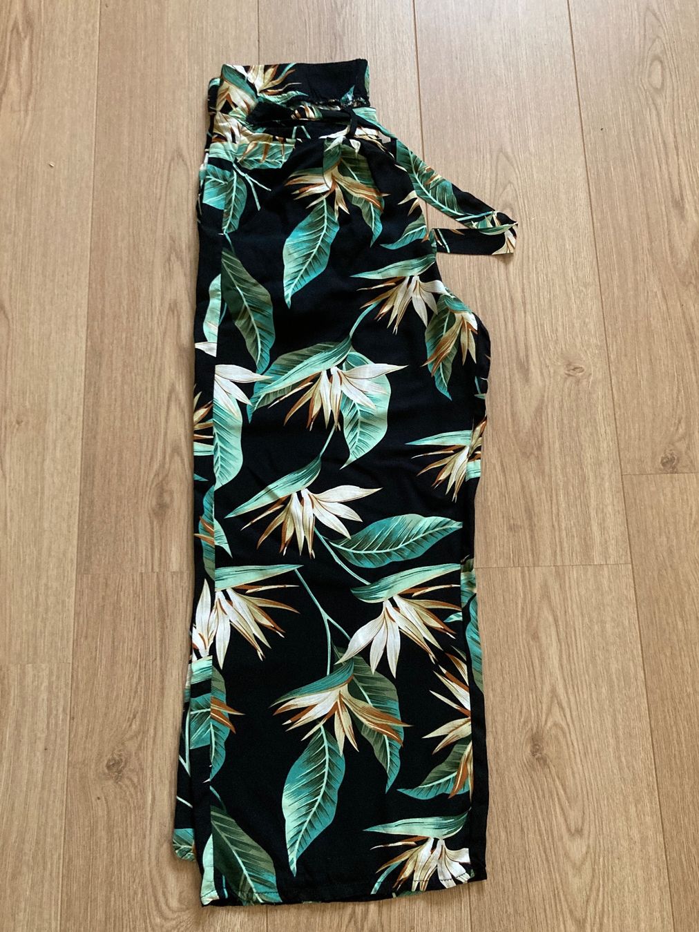 Pantaloni: Tolle Sommerhosen 3/4 lang Gr.40 – Usato da Schüpfheim venduto da Seerose80 1