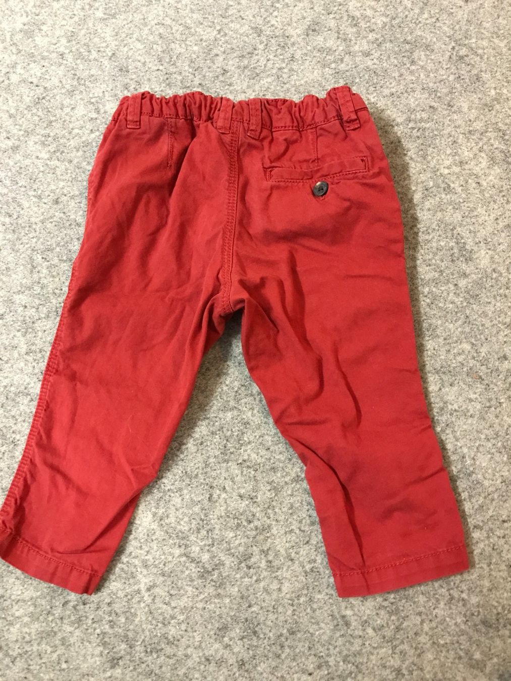 Pantaloni: Rote Stoffhose Gr. 68 – Usato da Guntershausen venduto da Gloominati 2