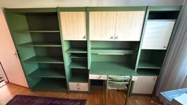 Wohnwand mit Schreibtisch und Regal, Bucheoptik, gebraucht