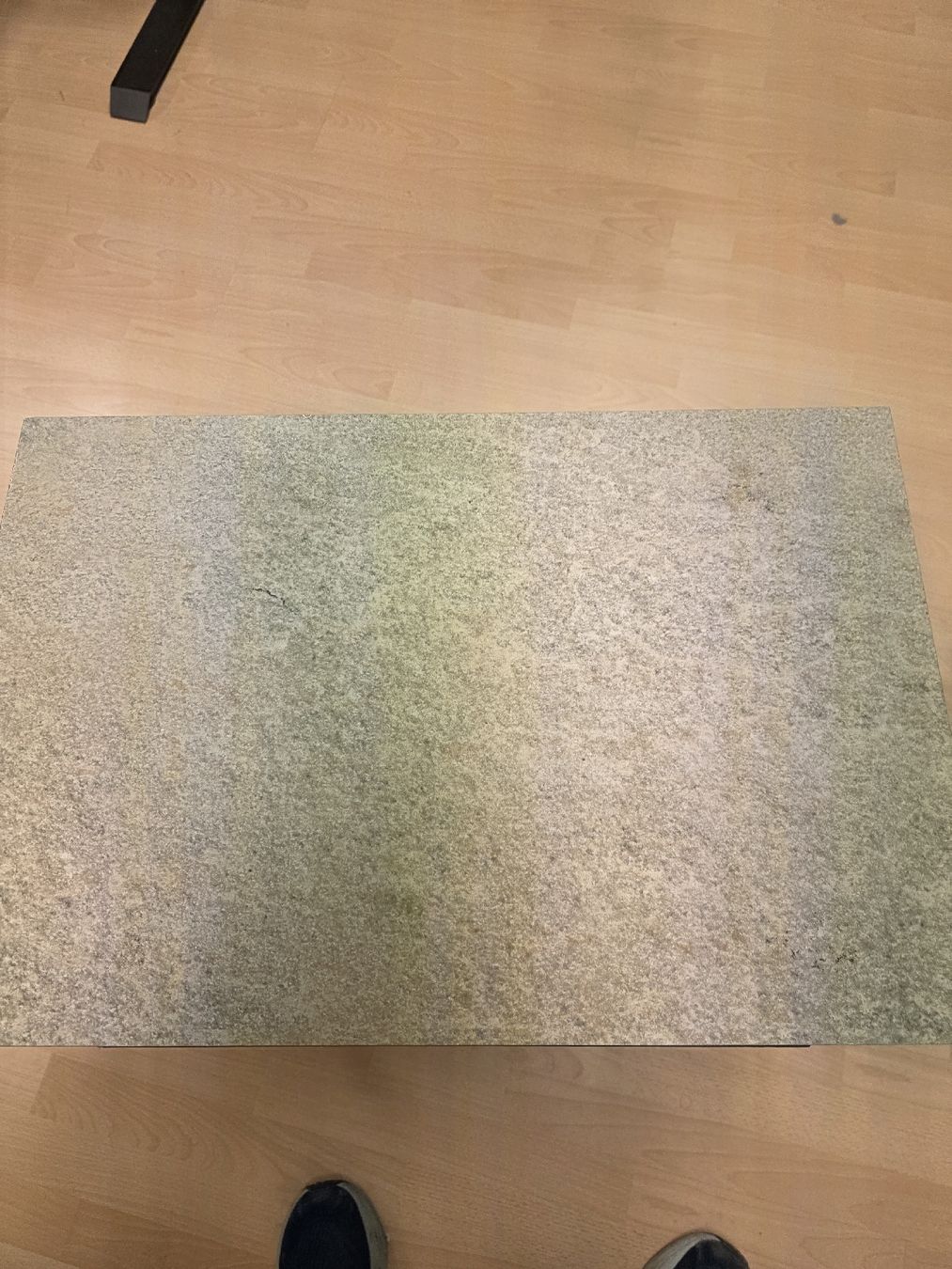 Tables: Beistelltisch Metall Steinplatte – D'occasion à Zürich par auctionhero 2