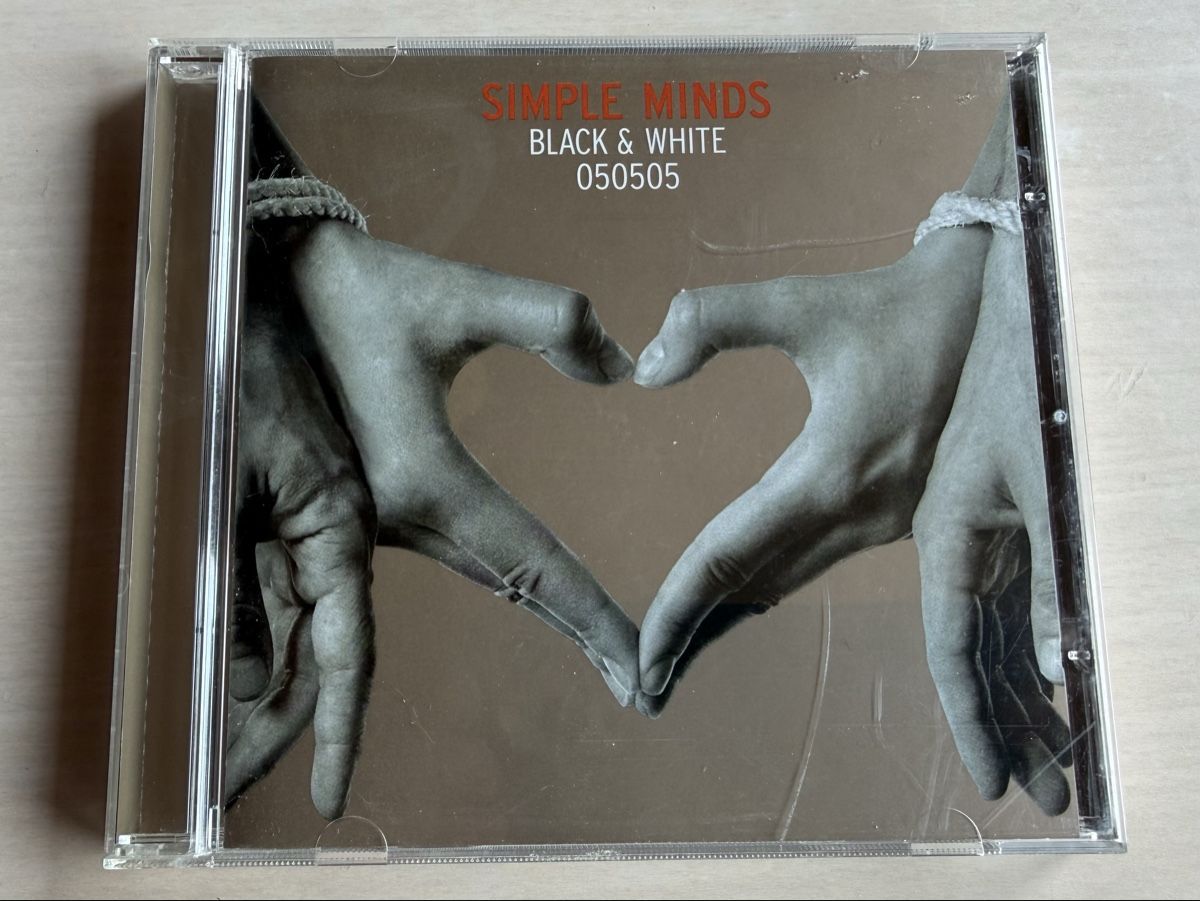 CDs: CD Simple Minds Black & White 2005  – D'occasion à Oberried Brienz par Chyara