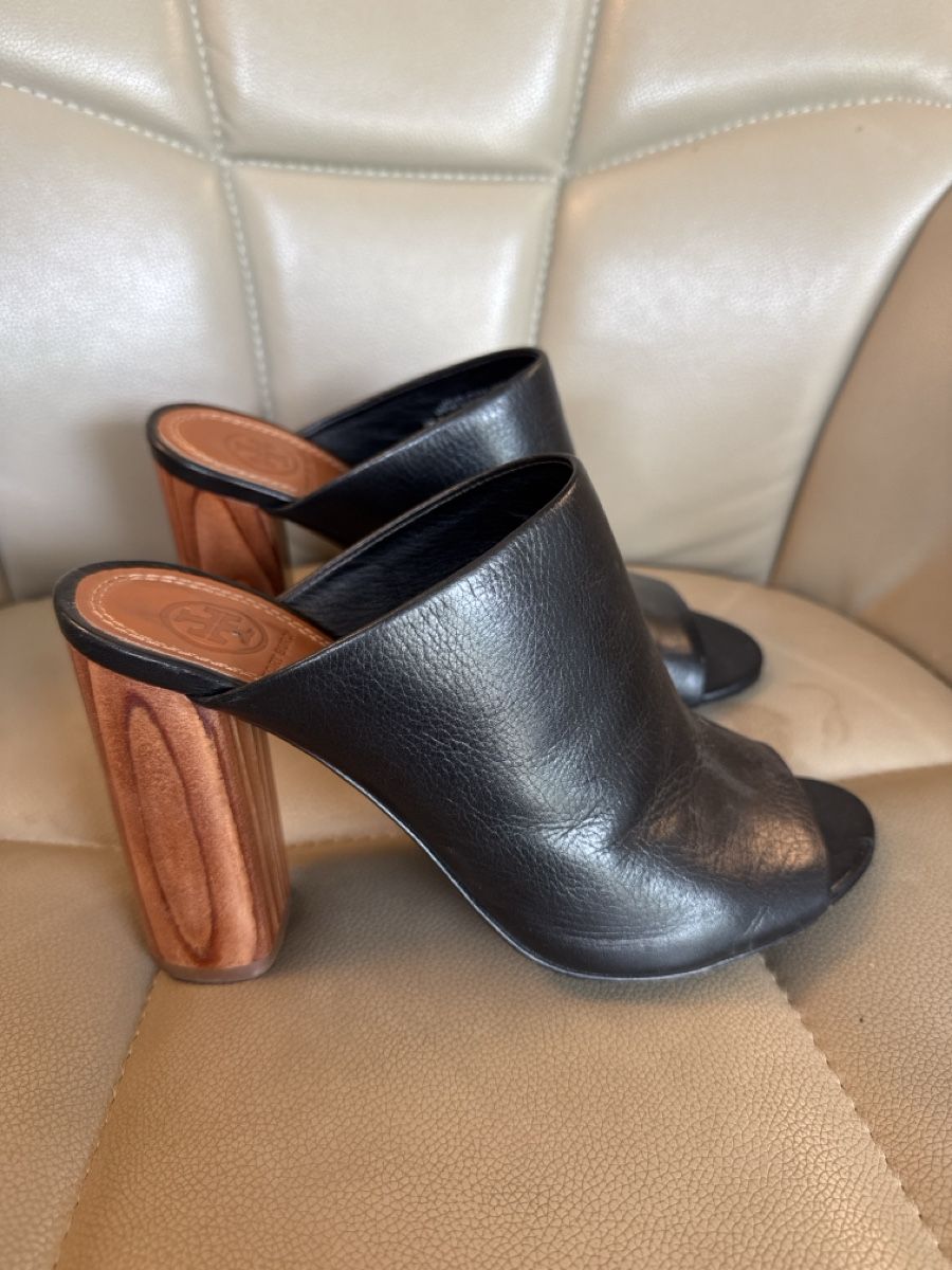 Tory Burch Damenschuhe: Tory Burch Peep Toe Mule – Gebraucht aus Forch von msf_p97c 1