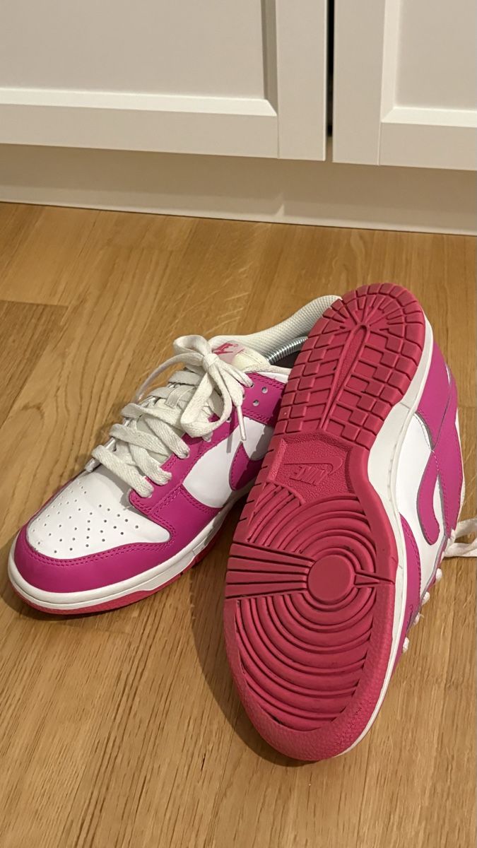 Scarpe da donna: Nike Dunk Laser Fuchsia – Nuovo (secondo la descrizione) da Winterthur venduto da kla_qn8d 2