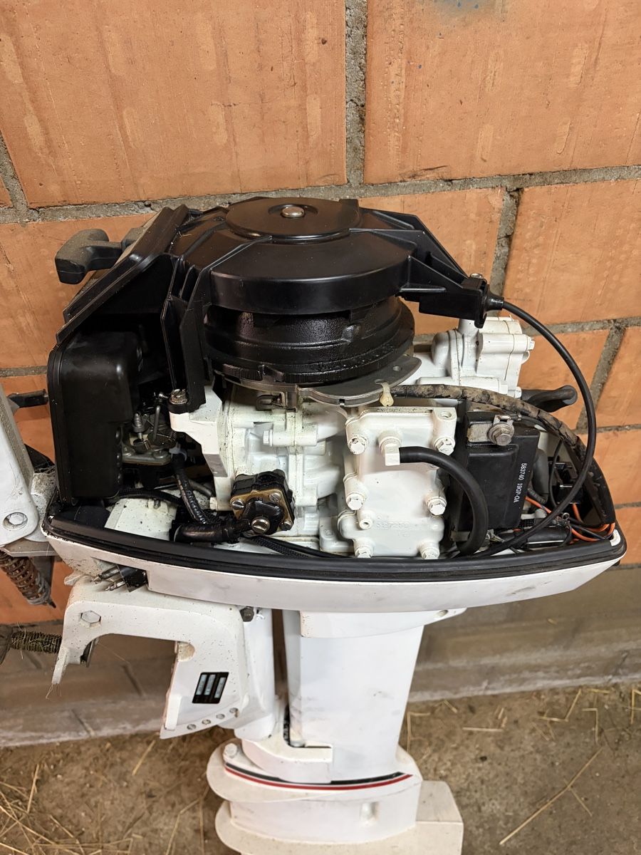 Johnson Yachts Barche: 8ps Aussenborder ab 1.- – Usato da Konolfingen venduto da xaver.1234 3